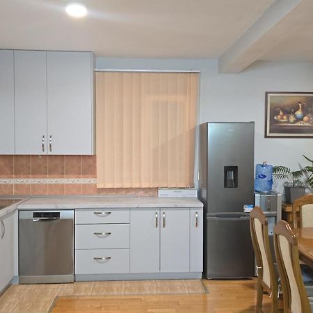 Family Apartment-Dilorena Bar Ngoại thất bức ảnh