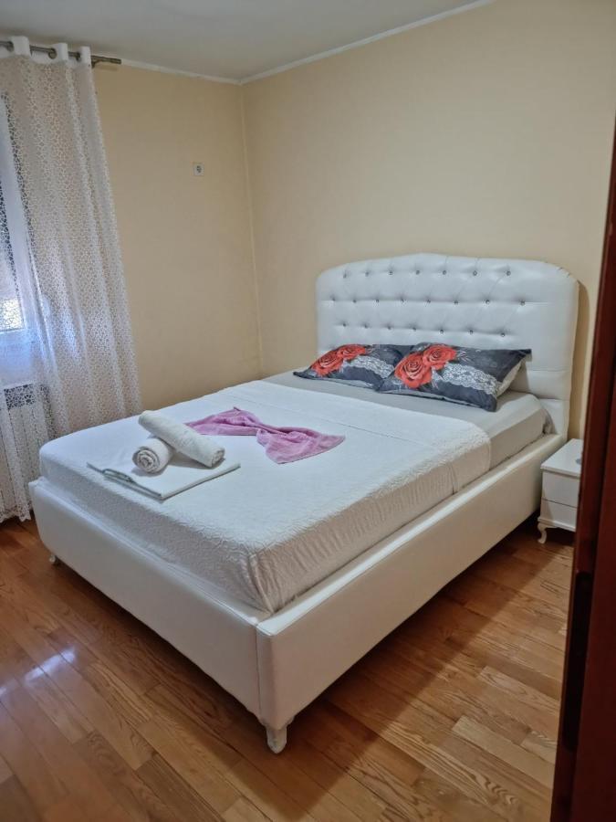 Family Apartment-Dilorena Bar Ngoại thất bức ảnh