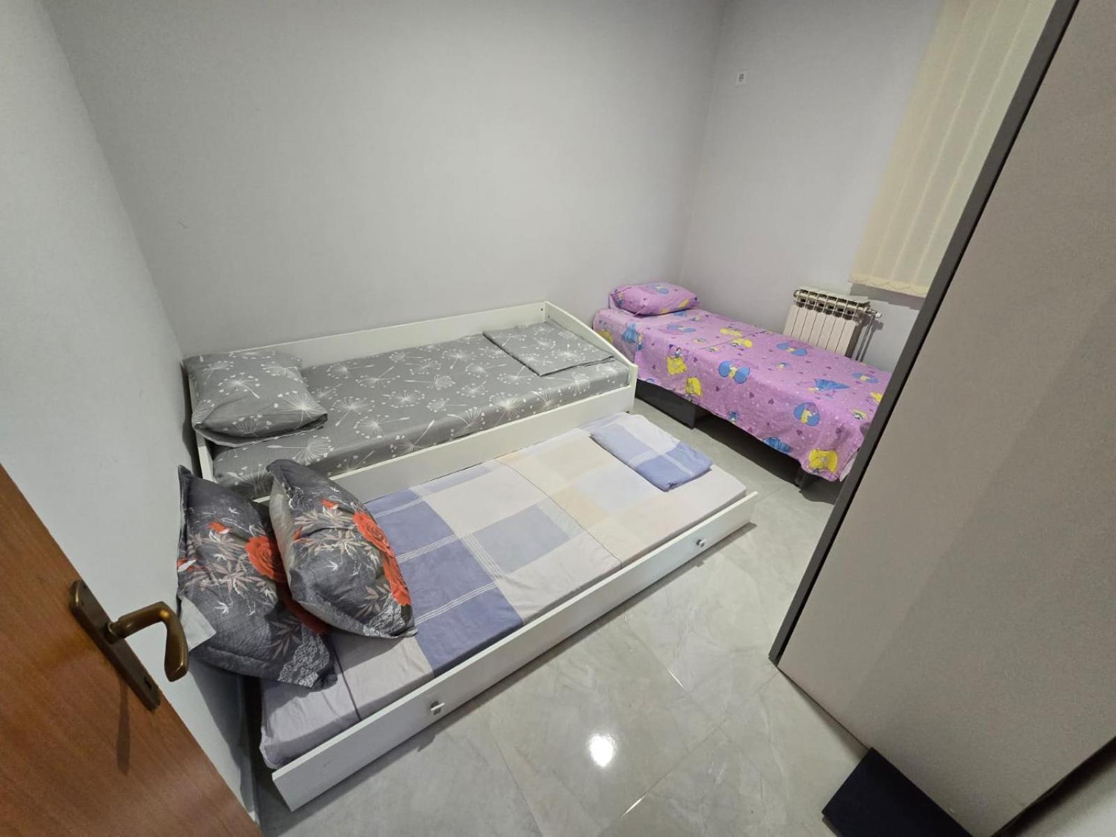 Family Apartment-Dilorena Bar Ngoại thất bức ảnh